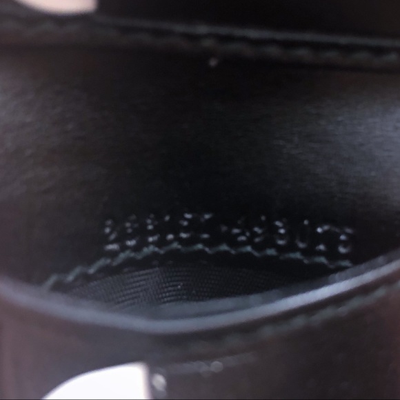 SOLD | GUCCI | FIRM Authentic Men’s Wallet - Picture 6 of 6